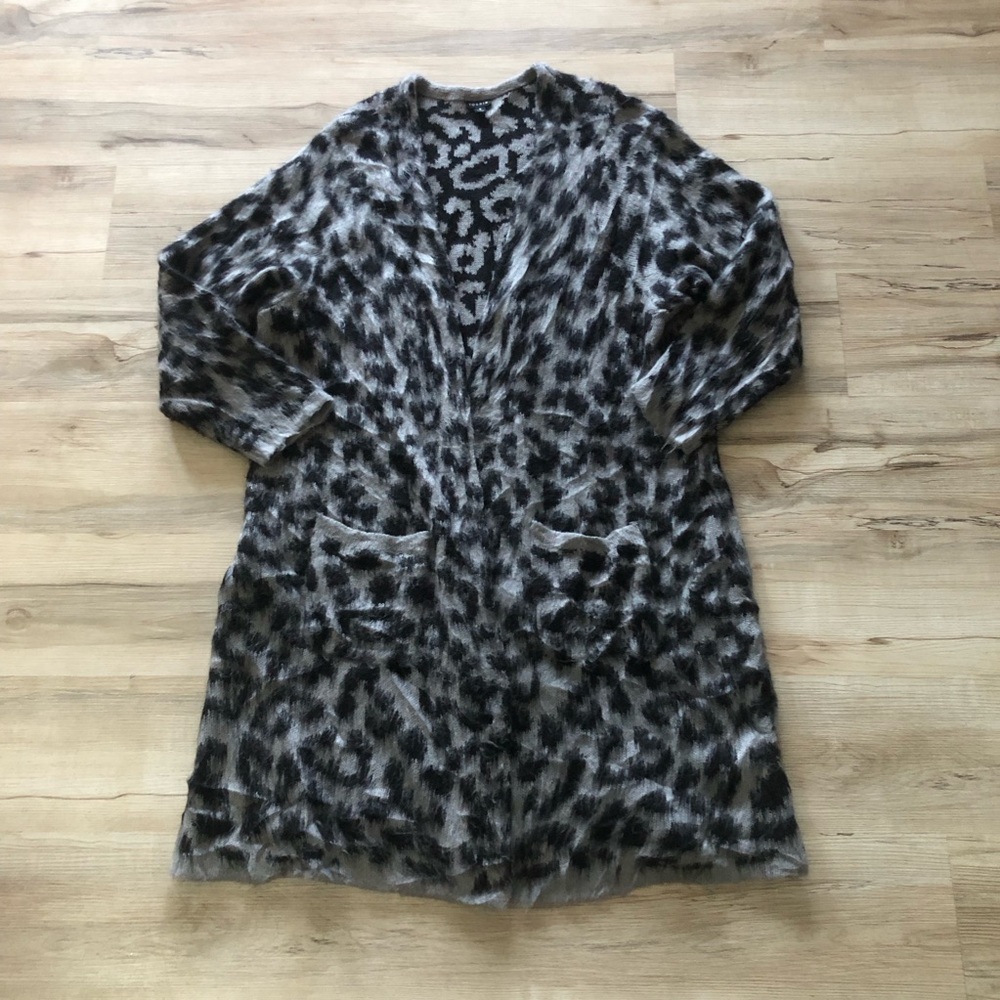 Torrid Black and Gray Animal Print Cardigan - Picture 2 of 8